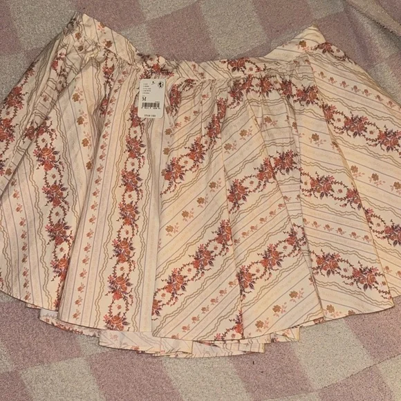 Free People| Gaia Printed Mini Skirt - Picture 4 of 15